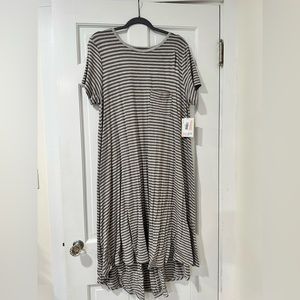 NWT LulaRoe Carly Dress Striped SO SOFT Size Large L Short-Sleeve High-Low Hem